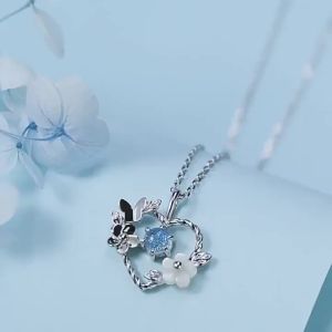 HUFANG สร้อยคอจี้หัวใจรูปดอกไม้แสนสวยสำหรับผู้หญิงเครื่องประดับสำหรับงานแต่งงานทำจากเพทายและกระดูกไหปลาร้าประดับคริสตัล