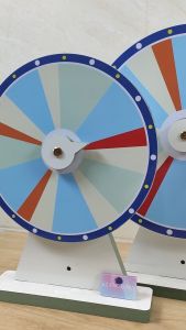 Vòng quay 15 ô nhỏ ô to hot trend 2026 trắng đỏ bằng gỗ MDF chống nước an toàn