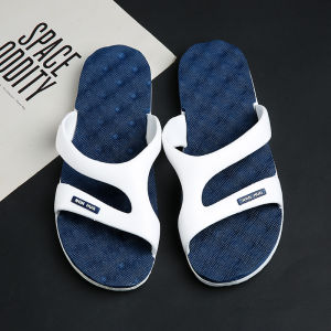 รองเท้าแตะพื้นนุ่มสำหรับผู้ชาย 2025 รองเท้าแตะแบบสวมสบายสำหรับใส่ในบ้านและกลางแจ้ง ทรงลำลอง ยางกันลื่น วัสดุ PVC