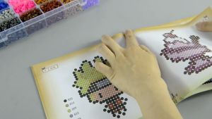 ✨คิท ลูกปัดฟิวส์ ไซส์คู่ 2.6มม./5มม. 14000ชิ้น ✨ อุปกรณ์ครบชุด+แบบฟรี! งานฝีมือ3D (เด็ก6ปี-ผู้ใหญ่) DIY เสริมสมาธิ-คลายเครียด