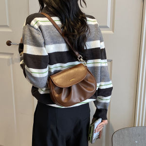 FQ1 Retro pleated flip shoulder bag for woman high-end commuting versatile saddle bag QF1
