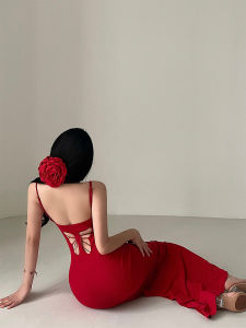 Váy Dài Hở Lưng Gợi Cảm Butterfly Khoét Rỗng Hông Đuôi Cá Dây Đeo Ngực Váy Dài Mùa Hè 2024 Váy Nữ Tính Pure Desire