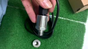 Cảm biến áp suất SPP110 Schneider 004702080 dãi đo 0-10 bar out 0-10Vdc