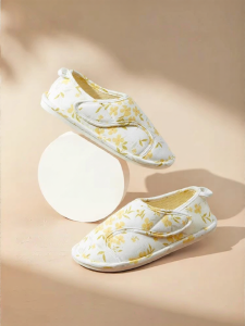 SHI YUE JIE JING | Anti-slip Soft Bottom Maternity Clogs Slippers