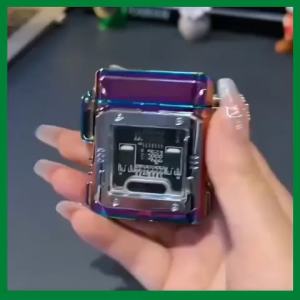 Hộp quẹt điện tử trong suốt tạo tia lửa plasma 4 tia chống nước tích hợp màn hình led quản lý dung lượng pin