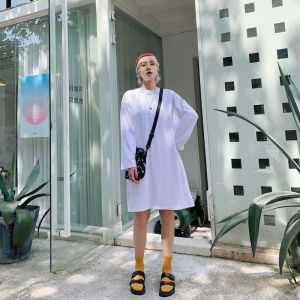 เสื้อยืดคอกลมแขนยาวทรงหลวมสำหรับผู้หญิง ทรงหลวม แขนยาว คอกลม เสื้อเชิ้ตพื้นฐานสไตล์ลำลอง ผลิตจากผ้าฝ้ายแท้