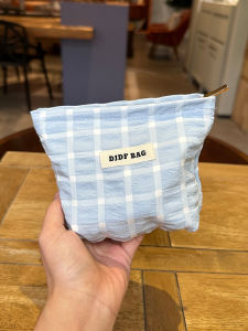 2023 New Arrival Portable Mini Small Sized Cosmetic Bag Blue Clouds Lipstick Pack Portable Makeup Bag Monthly Event Cosmetics Bag