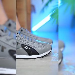 QJshop พร้อมส่งจากไทย รองเท้าผ้าใบแฟชั่นคุณผู้ชาย ดีไซน์สุดเท่ห์สปอร์ตดูดี ใส่ได้ทุกวัยเข้าได้ทุกชุด วัสดุดูดีทนทานใช้งานยาวๆ มี 3 สีให้เลือกสั่ง ราคาบอกว่าคุ้มมากสั่งกันได้เลย