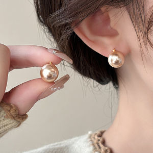 Mặt dây chuyền đính cườm Sâm banh thanh lịch với bông tai tinh tế khóa tai màu vàng