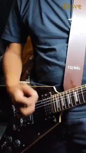 Gitar Kowe Elektrik Seri V410 SR Model V-Series