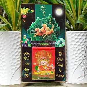 Lịch 2026 Mã Đáo Thành Công Kích thước: 34x60cm bọc viền vàng kèm bloc 14.5x20.5cm (MN)