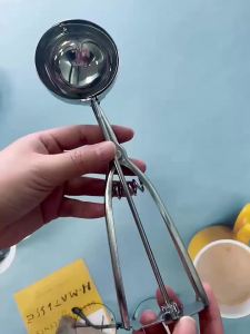 Bộ Muỗng Múc Kem Bằng Thép Không Gỉ Có Tay Cầm Lò Xo 3 Kích Cỡ Dụng Cụ Nhà Bếp Thân Thiện Với Môi Trường Dùng Cho Kem Và Khoai Tây Nghiền