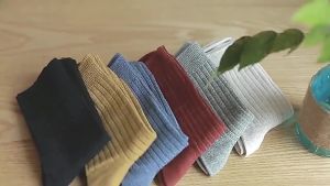 COMBO 10 Đôi Tất Trơn Cổ Cao Chất Mềm Dầy Ấm Cho Bạn Gái