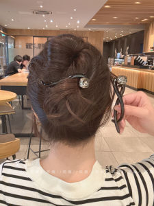 Elegant Simple Pearl Hair Clip Womens 2025 New Twisty Hair Clip Original Design Fresh out Freshwater Pearl Hair Accessories