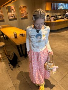 Retro American Polka Dot Print One Shoulder Long Sleeve Womens T-shirt Slimming Pure Cotton Contrast Color Top for Early Autumn