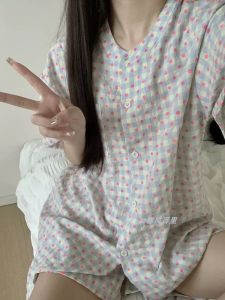 ฤดูร้อนสไตล์เกาหลีหวานลายจุดนักเรียนแขนสั้นชุดนอนชุดผู้หญิงหลวมพอดีเสื้อผ้าบ้านด้วยคอกลมและหัวเข็มขัดด้านหน้า