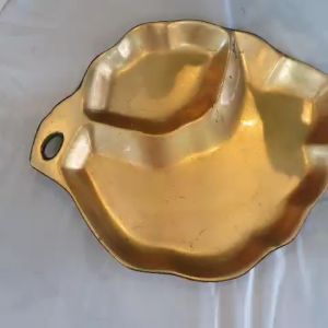 Dĩa sơn mài cao cấp Thanh Bình Lê dát vàng độc đáo size 30x27 cm