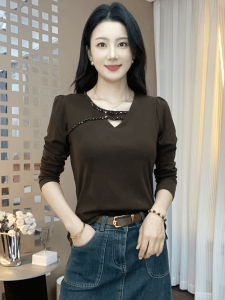 เสื้อยืดแขนสั้นผู้หญิงฤดูร้อน แฟชั่น เสื้อเชิ้ตชั้นในบาง คอวี สีพื้น เสื้อผ้าทำงานสไตล์เกาหลี เสื้อผ้าทำงานฤดูใบไม้ร่วง