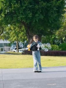 Mesin Buih Automatik Mainan Senapang Buih Elektrik Kanak Kanak Alat Tiup Pegang Tangan Budak Lelaki Perempuan Automatic Bubble Machine Electric Bubble Gun Viral Handheld Blower Toy Outdoor Fun for Kids Boys Girls 全自动电动泡泡机儿童泡泡枪网红泡泡棒手持吹泡泡玩具男女孩户外玩具赠品 A458