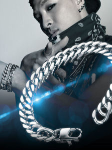 สร้อยข้อมือไททาเนียมสไตล์ฮิปฮอปสำหรับผู้ชาย สร้อยข้อมือแฟชั่นแบบเรียบง่ายดีไซน์เฉพาะตัว แฮมเลต