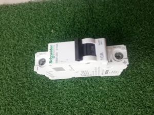 Cầu dao tự động A9N61508 Schneider MCB Acti9 C60H-DC 1P 10A DC220V