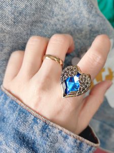 Luxurious Heart Wings Ring Faux Gemstone Index Finger Womens Style Retro Personality Trendy Student Party Blue Red Exaggerated