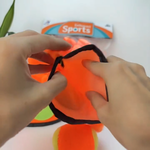 Bộ Găng Tay Bắt Bóng Dính Velcro Cho Bé – Đồ Chơi Ném Bắt Phát Triển Vận Động 2025