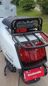 Rack ท้าย Lambretta X300 logo สีแดง ราคาลดพิเศษจนของหมด RED LOGO it is on Fire 🔥  D🎶