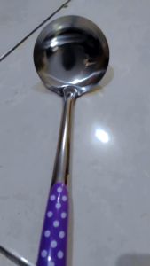 Irus Stainless Polkadot Sendok Sayur: Desain & Fungsi