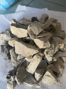 Đất Đèn Khí Đá (không sử dụng (hàn) thổi gió đá vì nồng độ thấp) khối lượng: 1kg