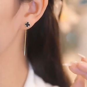 Nicedays🍒Anting Rumbai Sederhana Wanita Anting Rantai Panjang Semanggi Empat Daun/Earrings COD