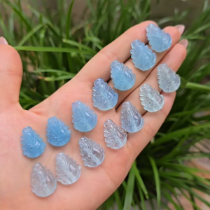Q2450 Charm hồ ly chúa Cửu vỹ hồ Aquamarine sẵn lỗ 2li 2 màu: xanh đậm & xanh nhạt hợp Thủy & Mộc - Phong Thuỷ TUDO
