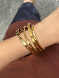 Titanium Steel Colorful Stripe Bracelet Womens Fashion Jewelry Non-fading Simple Ring Design Luxury Sensation Hand Accessory