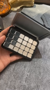 Cometic Manicure Nail Painting Color Palette Tray Cover Storage Box 长方形哑黑磁吸空盒腮红高光眼影甲油胶盒颜色盘分隔盒