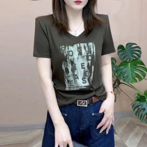 เสื้อยืดคอกว้างแขนสั้นพิมพ์ลายตัวอักษรสไตล์เกาหลีสำหรับผู้หญิง ฤดูร้อน 2025 แฟชั่นสบายๆ หลวมๆ เสื้อยืดคอกลมสำหรับผู้หญิง