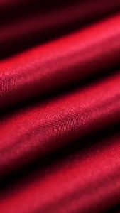 SLAVINA Body Lotion Red Opium + Shooting Stars (Mysterious Girl) oleh Nagita Slavina