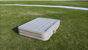 【SG Stock】Automatic Inflatable Air Bed Built In Pump Extra Thick Ergonomic Camping Mattress Queen Size Portable