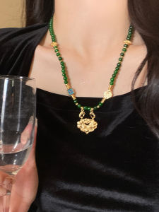 New Chinese Style Titanium Steel Pearl Lock Necklace Womens Sweater Chain Green Agate Jewelry  out Fashion Accessories