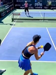 Lightweight Fiberglass Surface pickleball Racket Set Novice Suit Professional Fragrance Honeycomb Core Outdoor Sports Equipment Pickleball Paddle Set of 2 Rackets and Include 4 Balls & 1 Racket Bag Pickle-Ball Racquet with Balls Sports Accessory