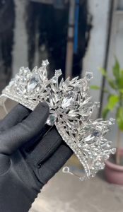 Sparkling Rhinestone Crown Headband for Women - Exquisite Bridal Tiara Princess Queen Headpiece for Prom Wedding Birthday Pageant