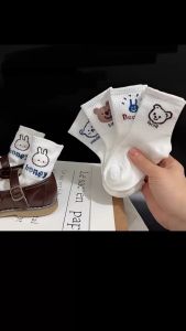 Vỉ 5 đôi tất len gấu trắng cho bé size 1-10 tuổi cổ cao