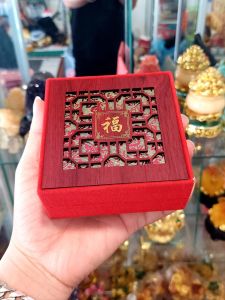 50 Hộp gấm cao cấp dùng đựng trang sức đ.á quý và các loại vòng ngọc.