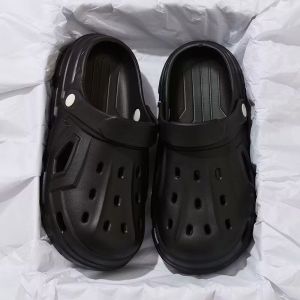 2025 New Mens Hole Shoe Summer Outdoor Anti-slip Deodorant Beach Sand Thick Bottom Head Covering Half Cool Slippers