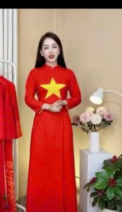 Áo dài cờ đỏ sao vàng
