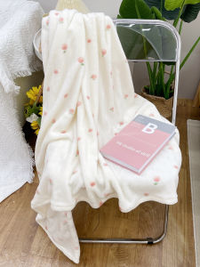 Warm Plush Blanket Little Peach Cartoon Design Shoulder Wrap Nap Cover Blanket Four Seasons Air Conditioned Room Office Use