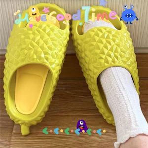 XWshop  พร้อมส่ง 🔥รองเท้าแฟชั่นรองเท้าแตะผู้หญิง มากับรวดลายและรูปทรงทุเรียนสุดโดนใจ สต็อกแน่นพร้อมส่ง😍