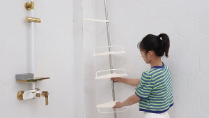 ชั้นวางของเข้ามุมห้องน้ำ สแตนเลสแบบยืดได้ ไม่ต้องเจาะผนัง ติดตั้งจากพื้นถึงเพดาน ระบายน้ำได้ดี