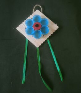 hiasan dinding tutup botol dan stik es krim prakarya handmade