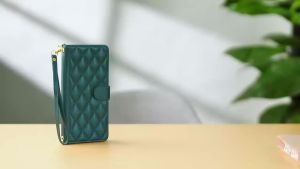 Crossbody Wrist Strap Wallet Card Holder Case for IPhone 17E 16E 18 17 14 13 12 11 Pro Max 16 15 Plus Flip Leather Phone Cover