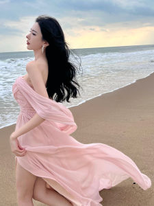 Seaside Vacation Wear: A Guide to Sweet Tube Top & Chiffon Split Dresses